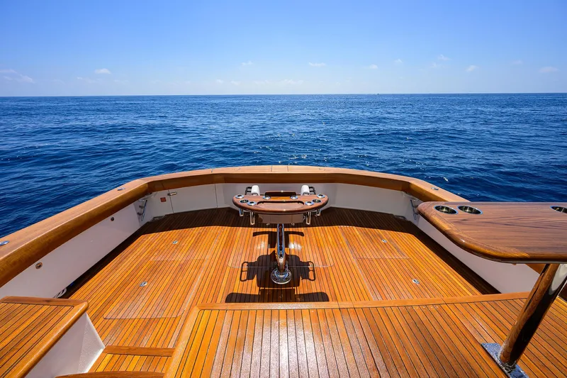 A Salt Weapon Yacht Photos Pics Viking 80 A SALT WEAPON - Cockpit