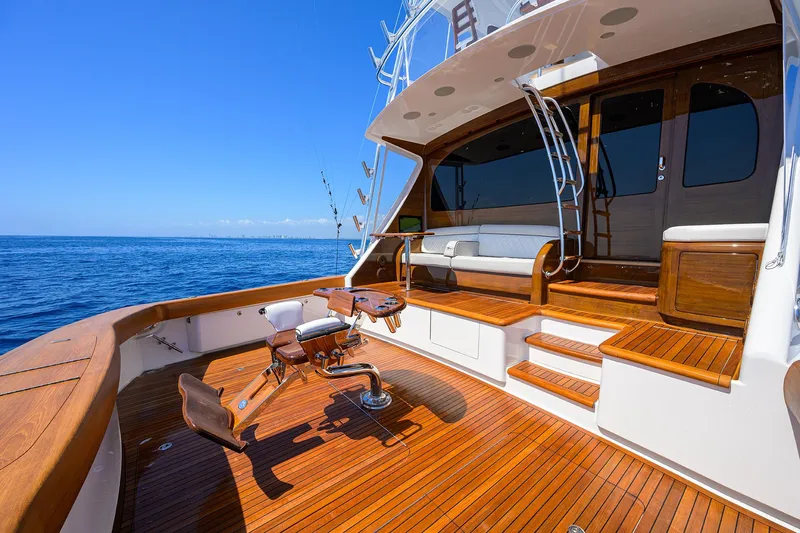 A Salt Weapon Yacht Photos Pics Viking 80 A SALT WEAPON - Cockpit