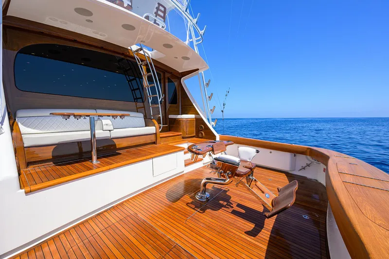 A Salt Weapon Yacht Photos Pics Viking 80 A SALT WEAPON - Cockpit