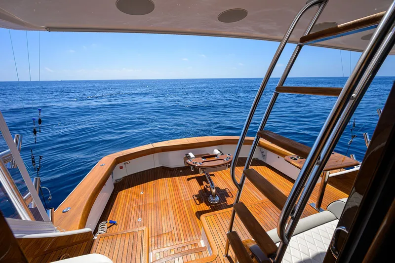 A Salt Weapon Yacht Photos Pics Viking 80 A SALT WEAPON - Cockpit