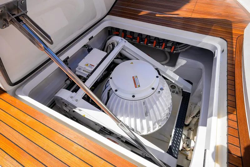 A Salt Weapon Yacht Photos Pics Viking 80 A SALT WEAPON - Cockpit