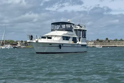 Carver 440 Aft Cabin Motor Yacht