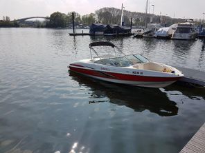 2009 Maxum 2200 SR 3 BOWRIDER, 5.0L MPI