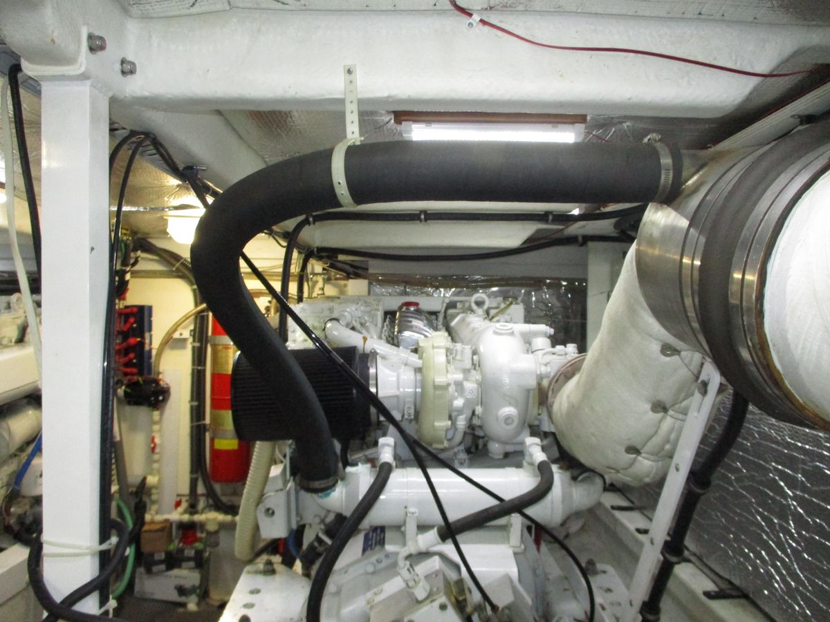 2000 Bayliner 52 