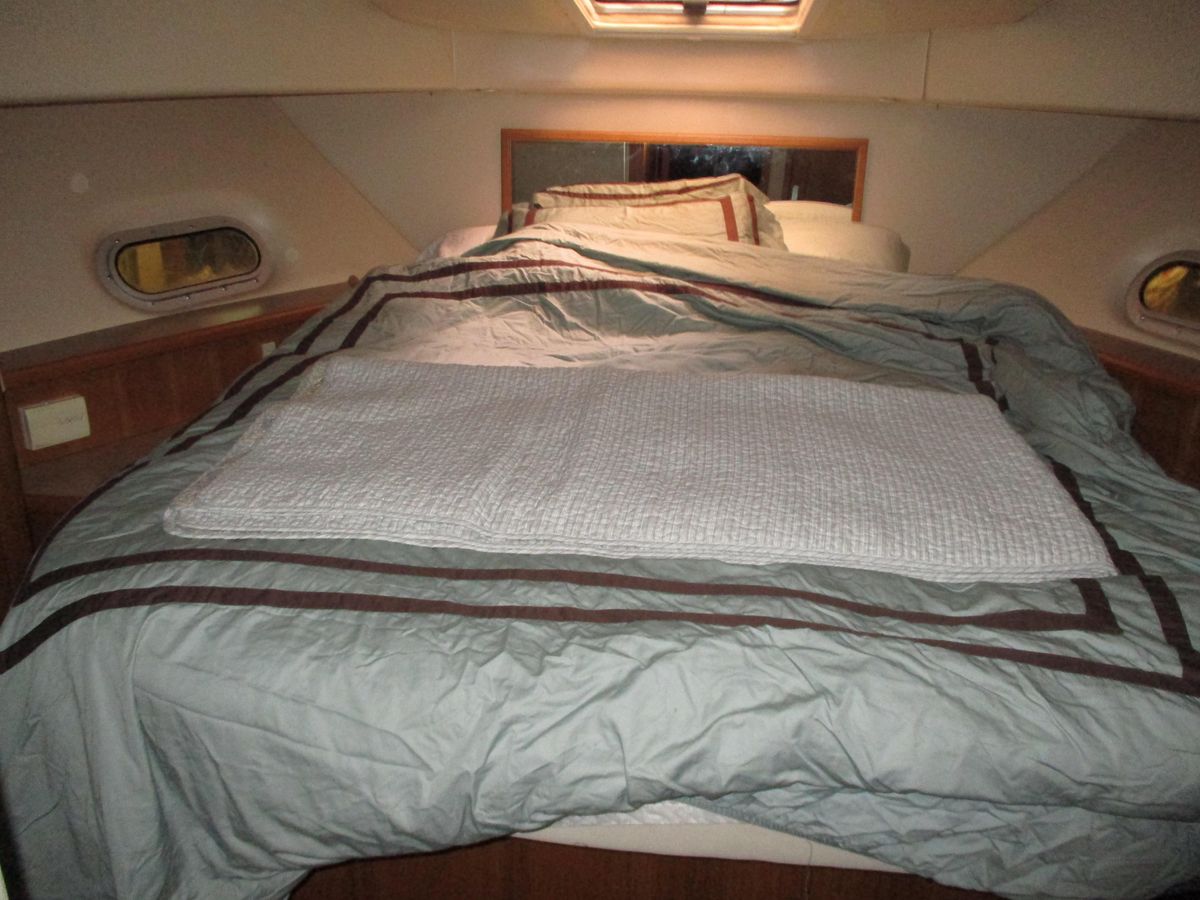 2000 Bayliner 52 