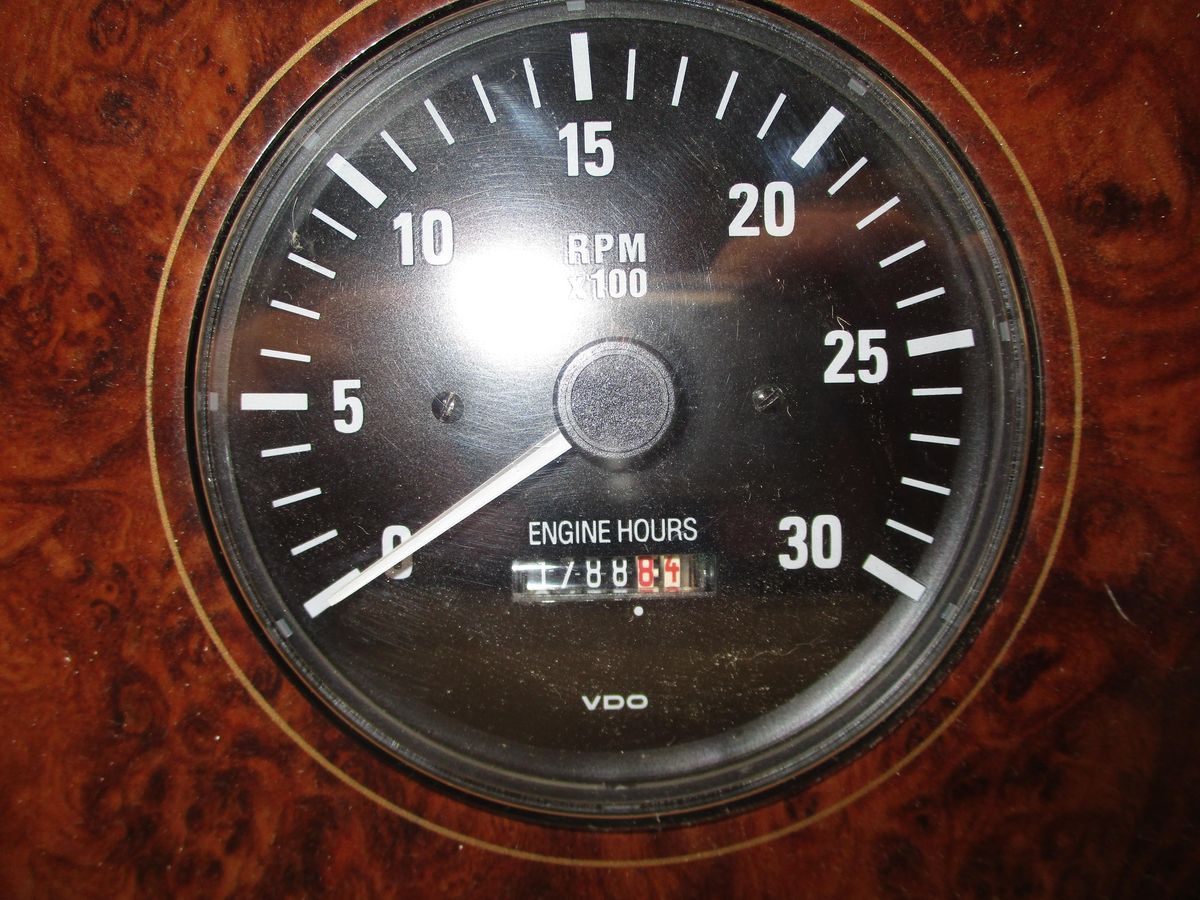 2000 Bayliner 52 