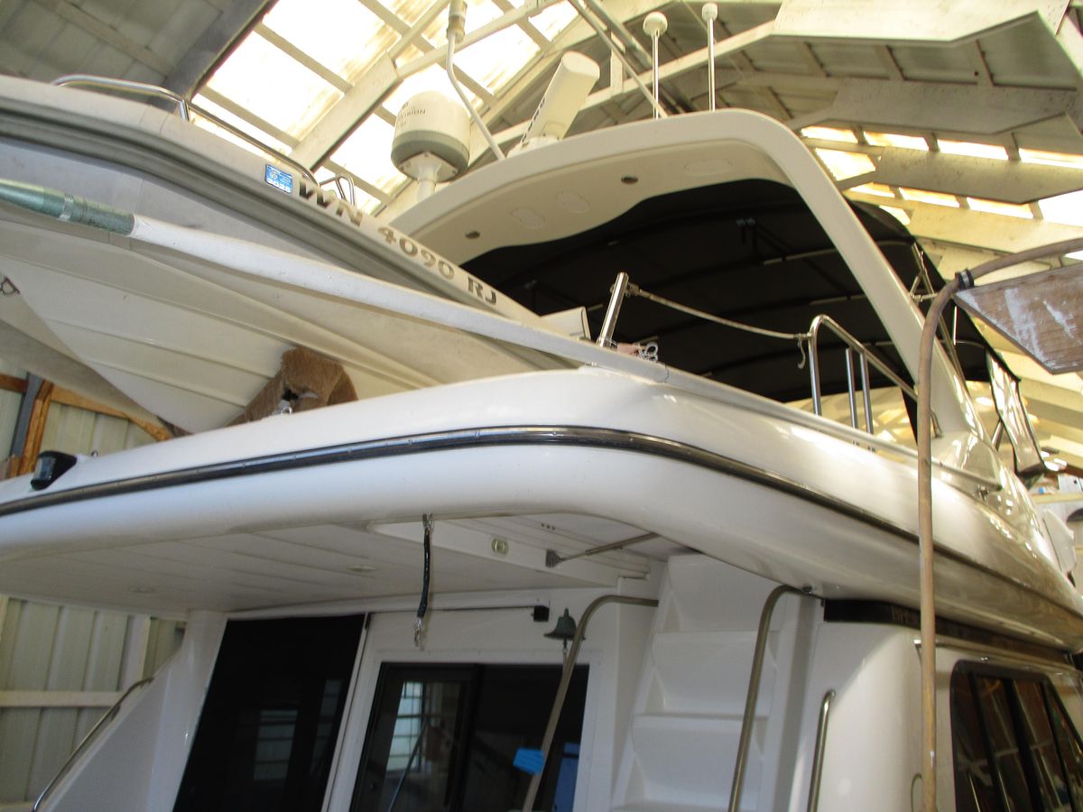 2000 Bayliner 52 