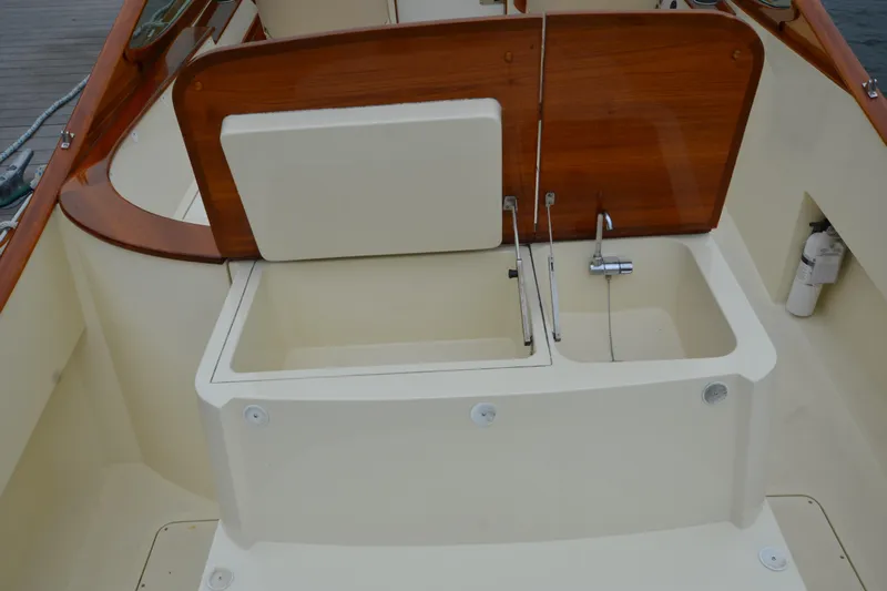 Tango Yacht Photos Pics Sink and Cooler