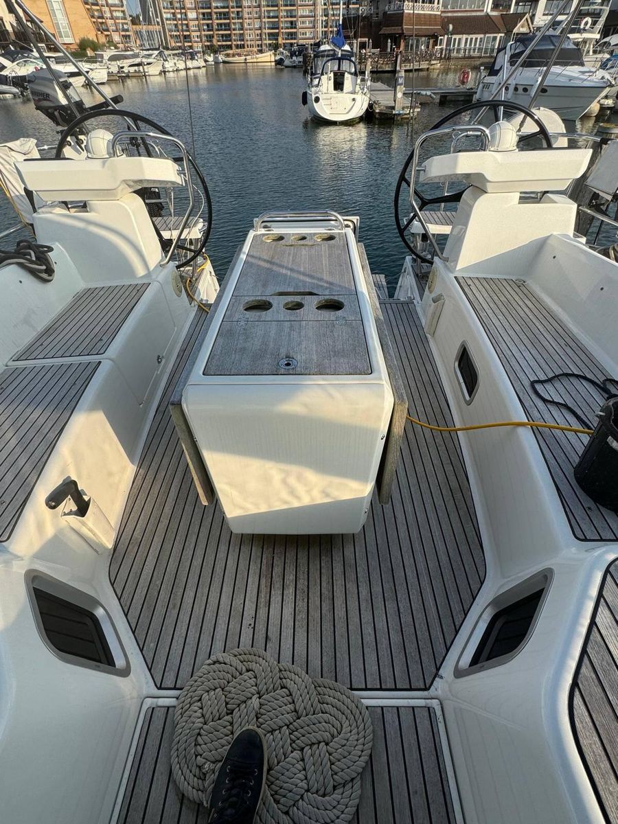 2017 Jeanneau 50 