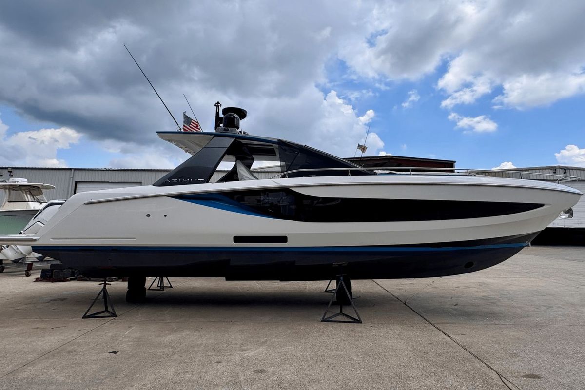 2023 Azimut 42 