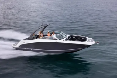 2024 Four Winns HD8