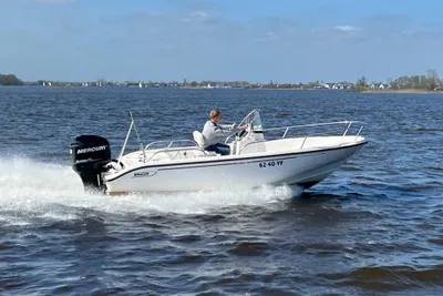 2002 Boston Whaler 180 Dauntless