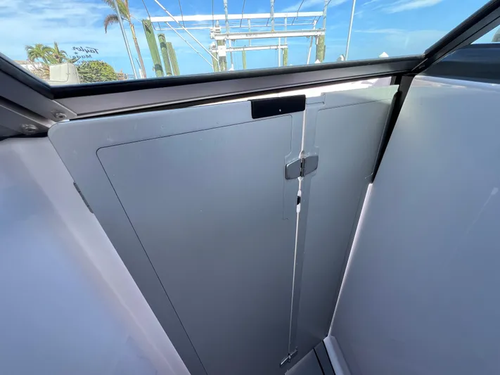 Impulse Yacht Photos Pics 