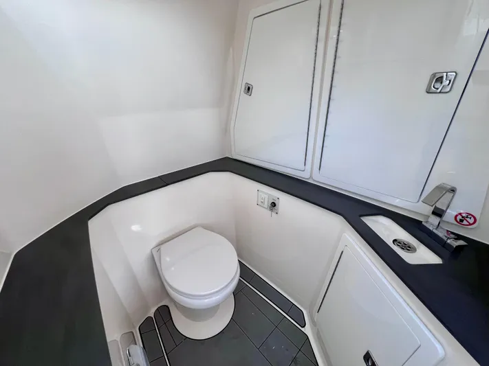 Impulse Yacht Photos Pics 