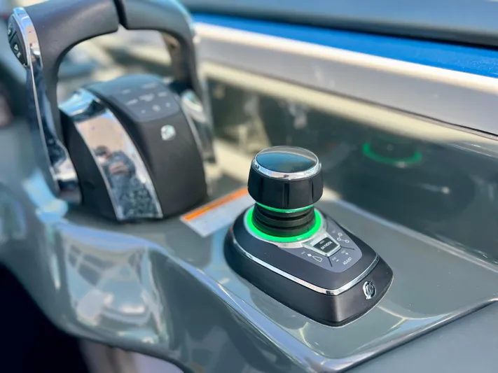 Impulse Yacht Photos Pics 