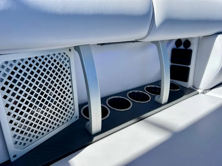 Impulse Yacht Photos Pics 