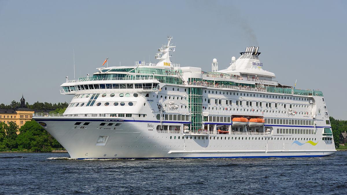 2004 Cruise Ship - 1,800 / 2,000 Passengers - Stock No. S2312