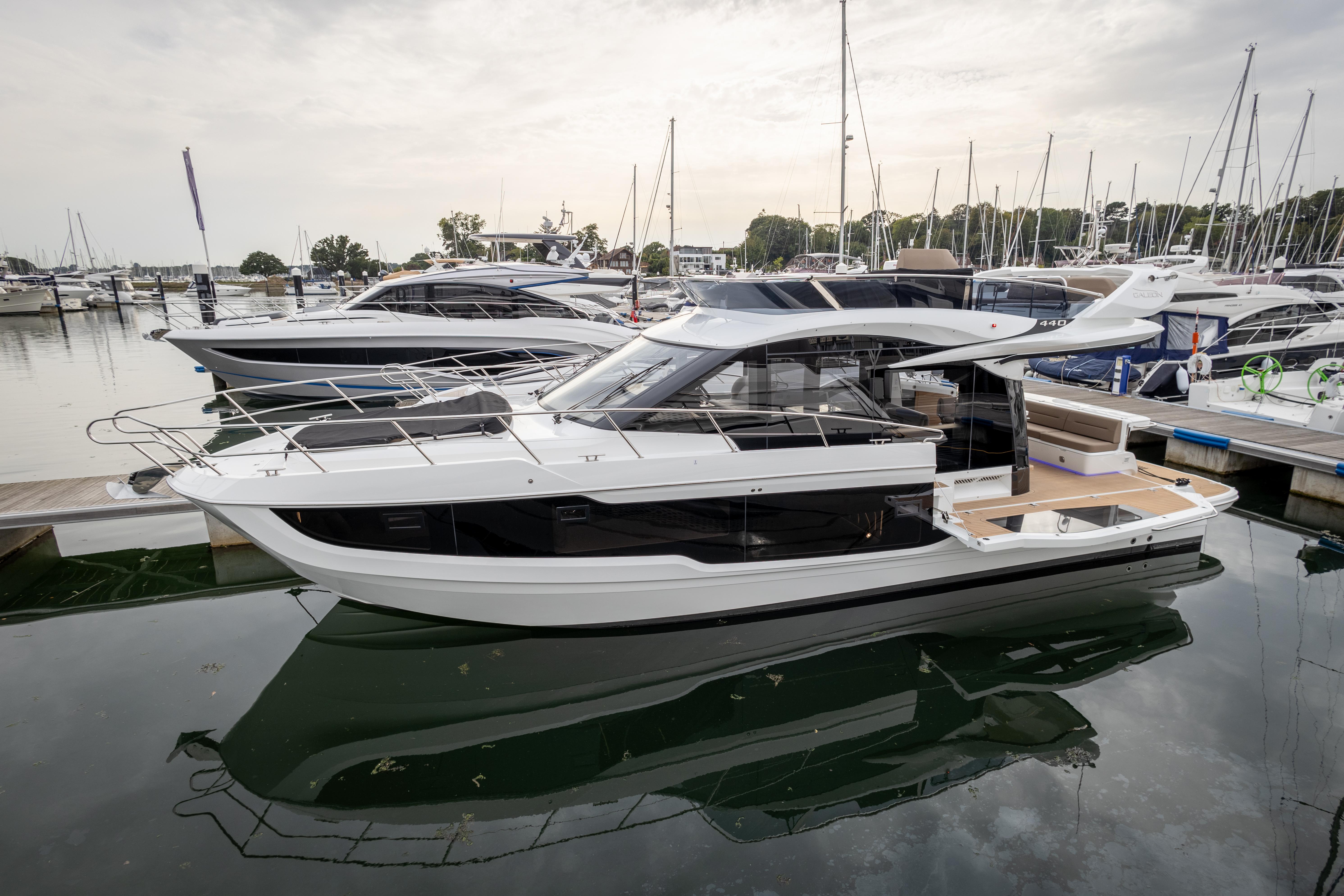 New 2023 Galeon 440 Fly - Hampshire | TopBoats