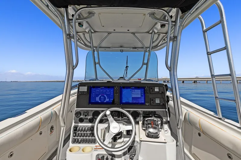  Yacht Photos Pics 2004 Hydra-Sports Vector 3300 CC cockpit with controls and electronics.