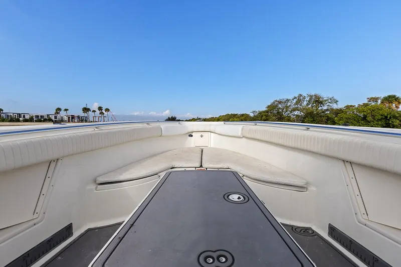  Yacht Photos Pics 2004 Hydra-Sports Vector 3300 CC boat interior, blue sky.