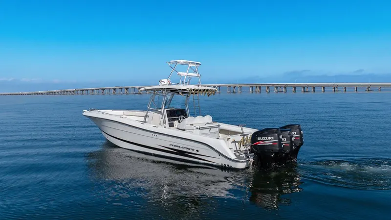  Yacht Photos Pics 2004 Hydra-Sports Vector 3300 CC on open water.