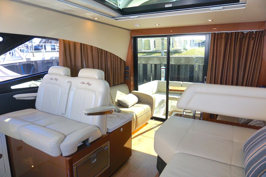 2015 Sea Ray 470 Sundancer