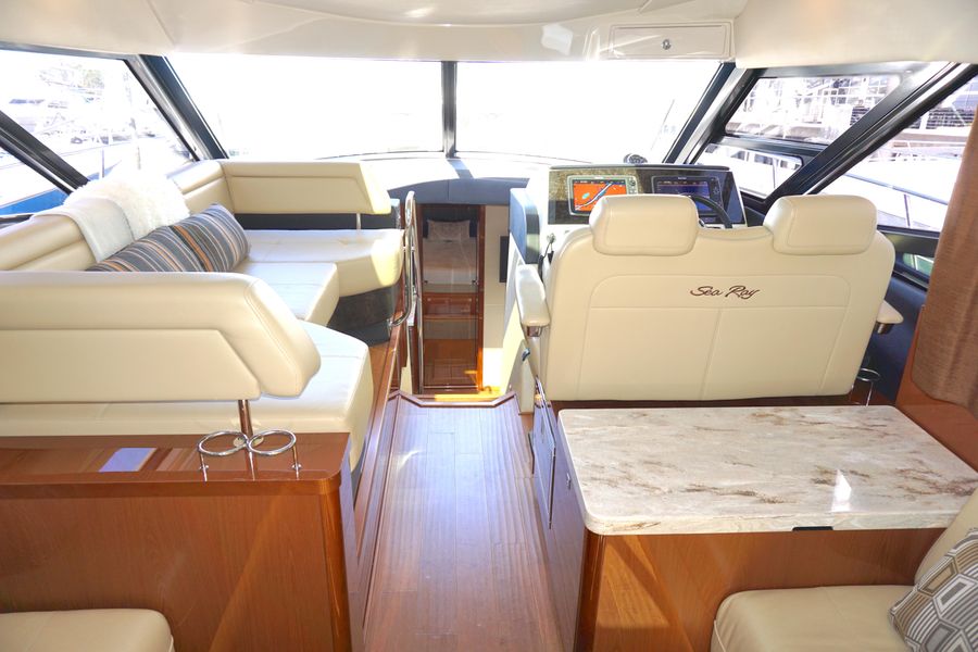 2015 Sea Ray 470 Sundancer