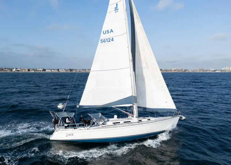 Lark Yacht Photos Pics 