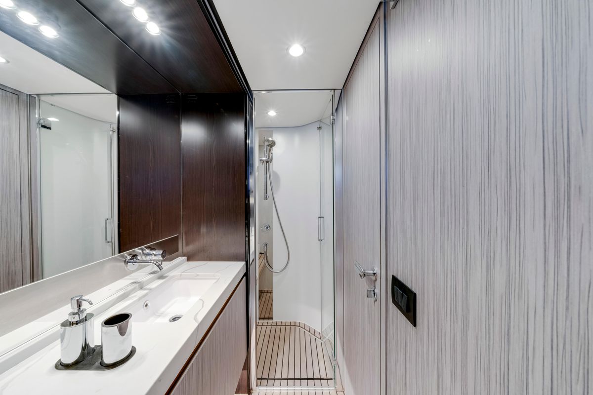 2020 Azimut 60 