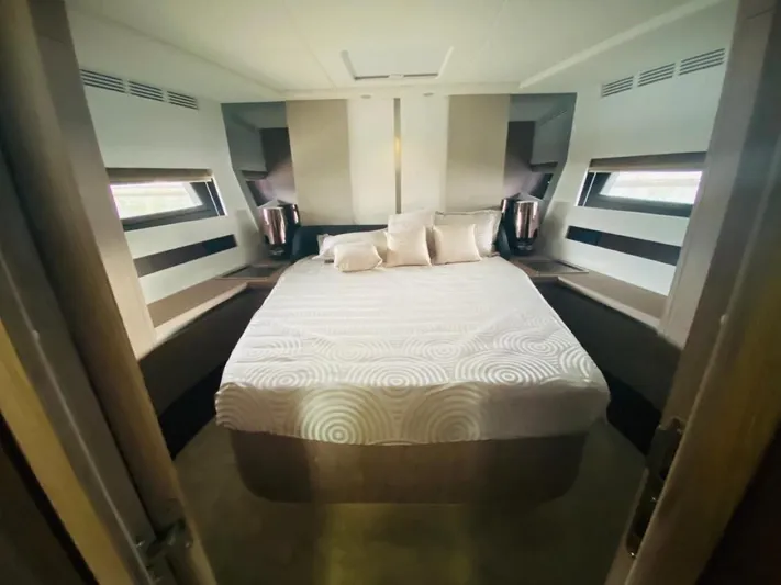 P1 Yacht Photos Pics 