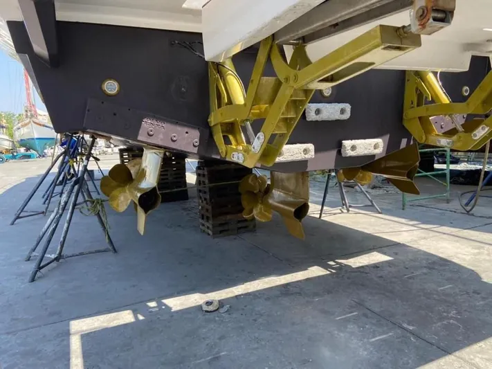 P1 Yacht Photos Pics 