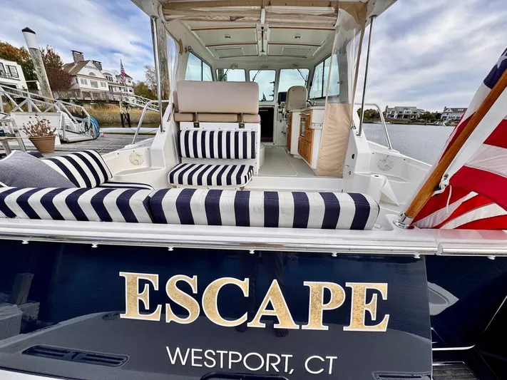 Escape Yacht Photos Pics 