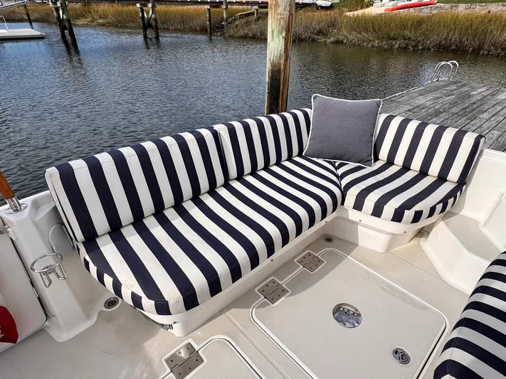 Escape Yacht Photos Pics 