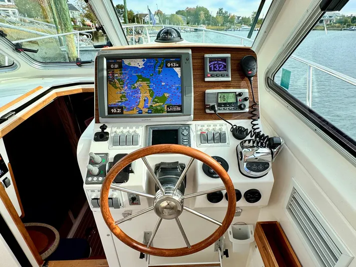 Escape Yacht Photos Pics 