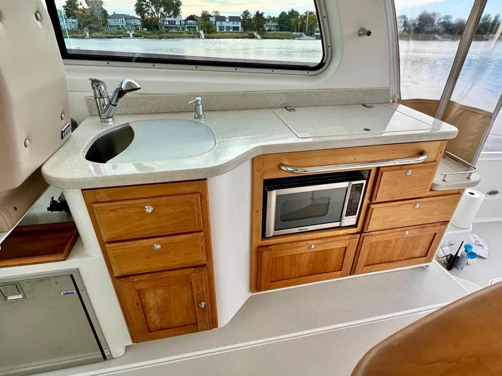 Escape Yacht Photos Pics 