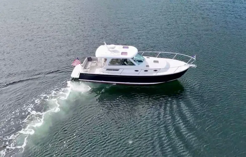 Escape Yacht Photos Pics 