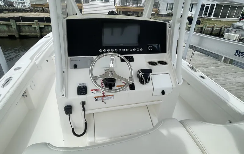 Better Than New!!! Yacht Photos Pics Helm Station