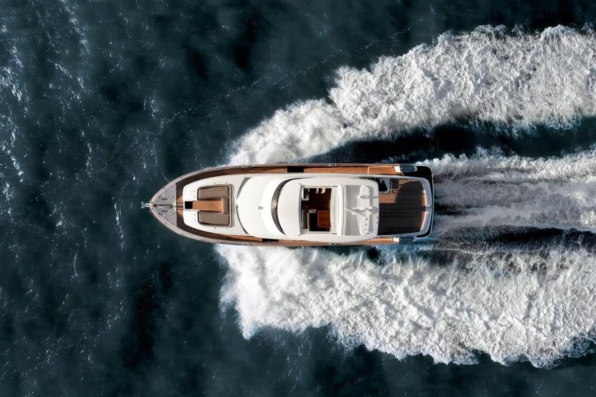2025 Azimut 66 