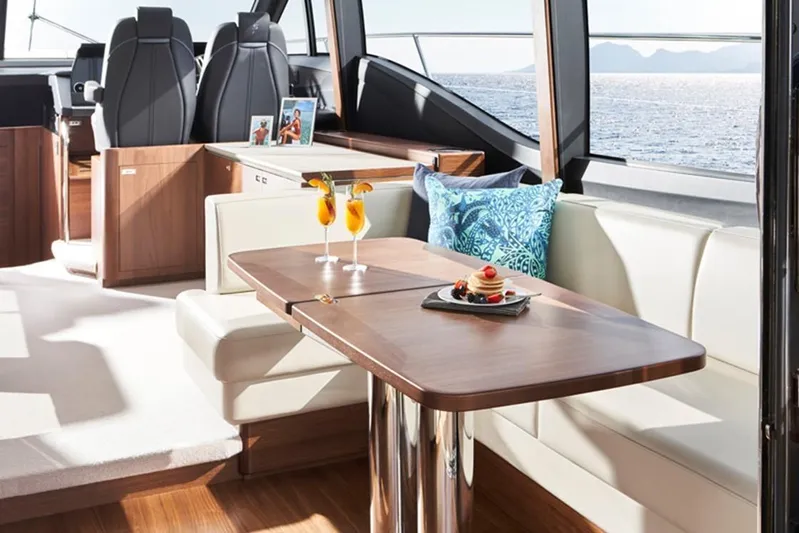  Yacht Photos Pics Manufacturer Provided Image