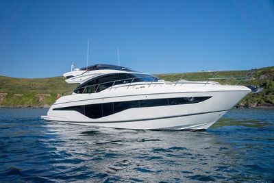 Yacht