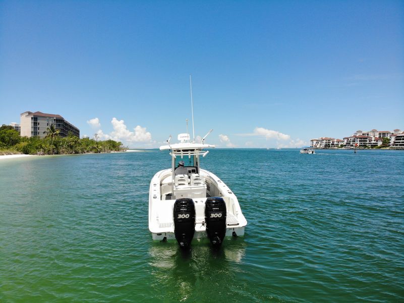 2012 Boston Whaler 280 Outrage