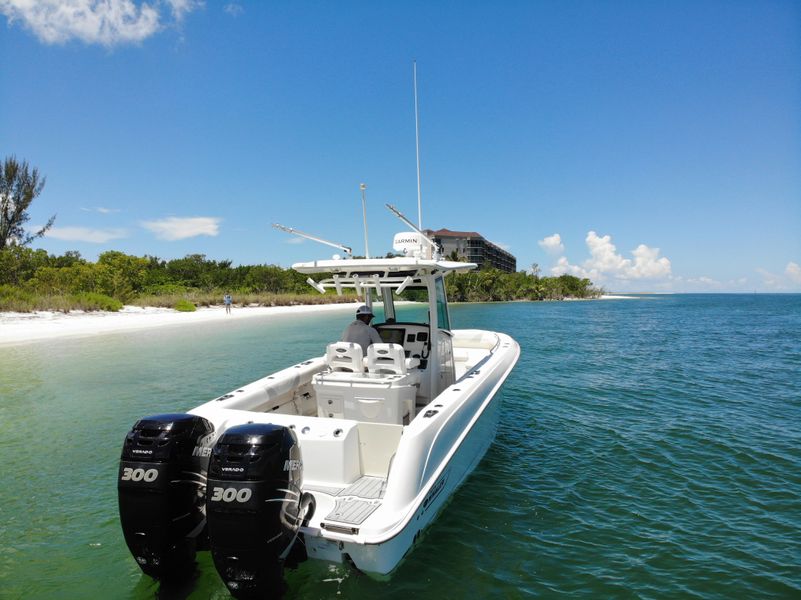 2012 Boston Whaler 280 Outrage