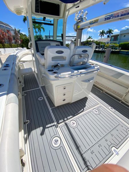 2012 Boston Whaler 280 Outrage