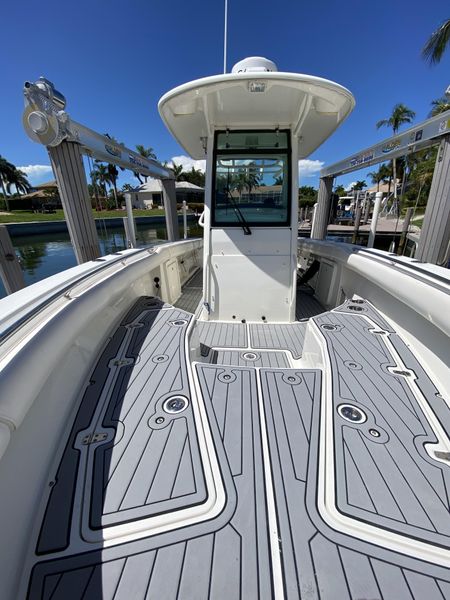 2012 Boston Whaler 280 Outrage