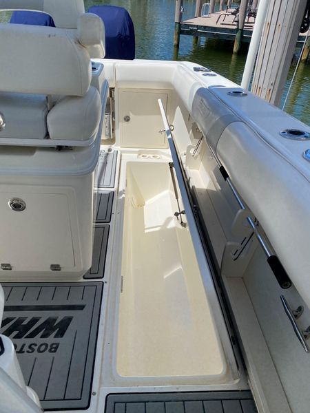 2012 Boston Whaler 280 Outrage