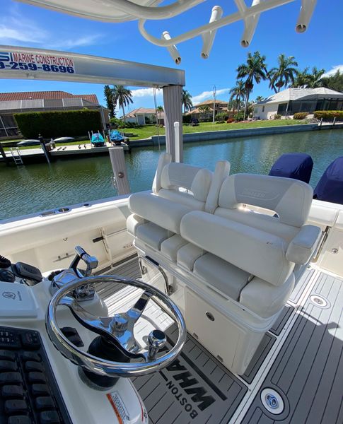 2012 Boston Whaler 280 Outrage