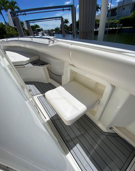 2012 Boston Whaler 280 Outrage