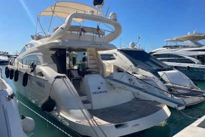 Yacht