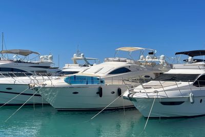Yacht