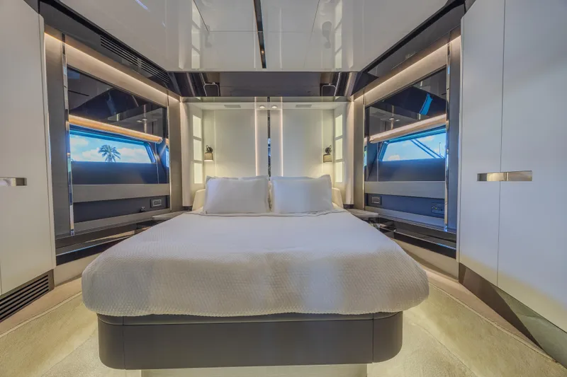 No Time To Die Yacht Photos Pics 